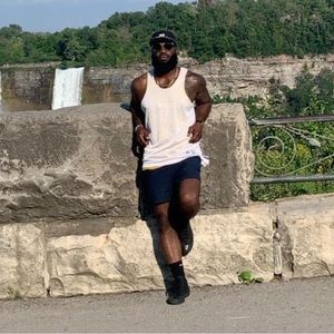 Meet your Posher, Clarence